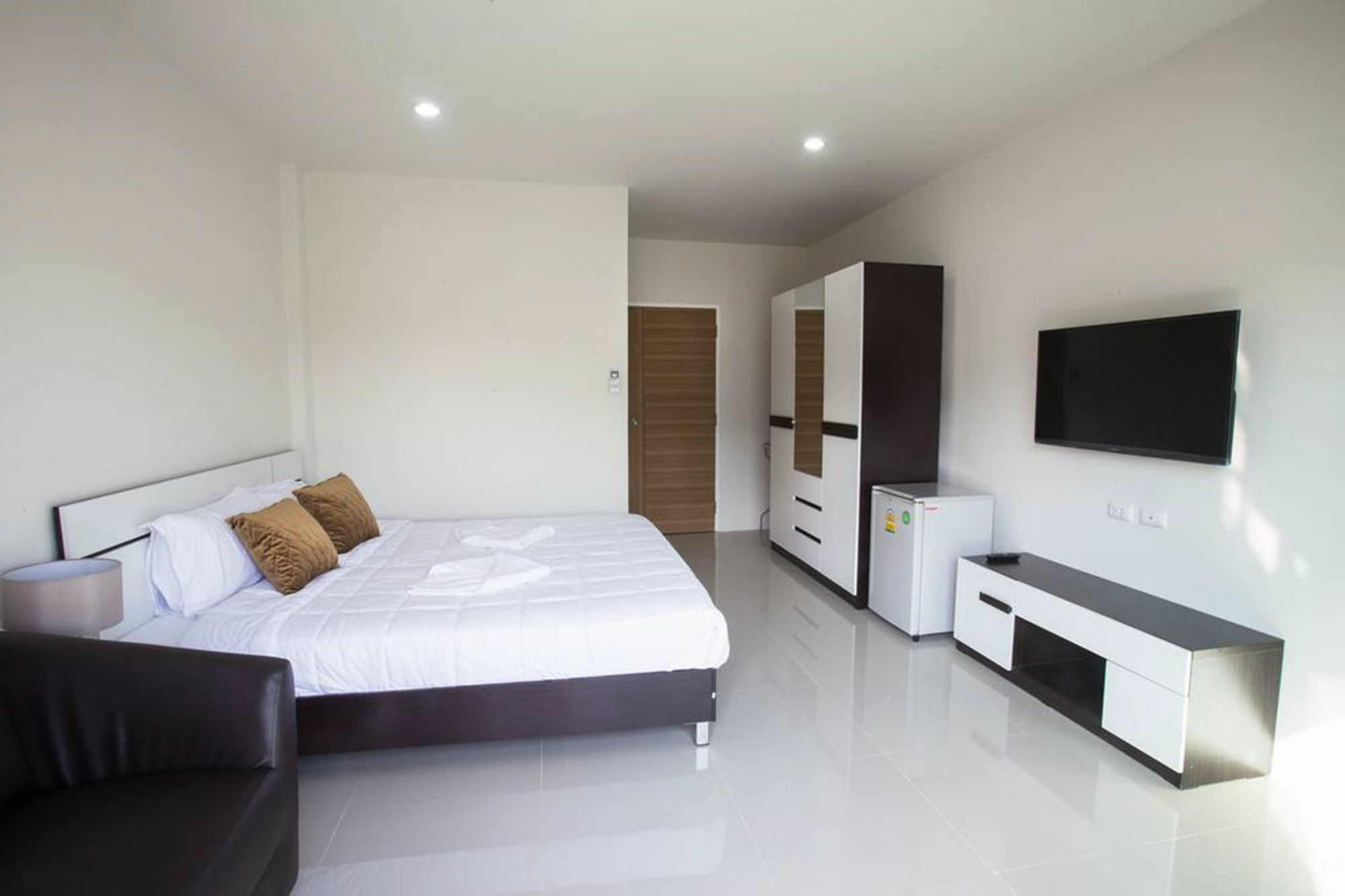 Le Fay Airport Apartment Mai Khao Exterior foto